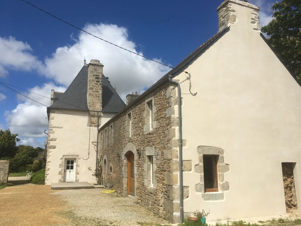 Travail de maçonnerie sur le bâti ancien du Finistère Travail de maçonnerie sur le bâti ancien du Finistère
